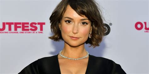 AT&Ts Lily, Milana Vayntrub, Still Thinks About Her Online。